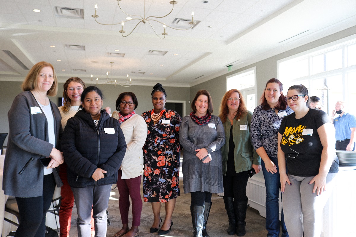 Maureen Hogan with Early Child Care Students and Their Employers 2021